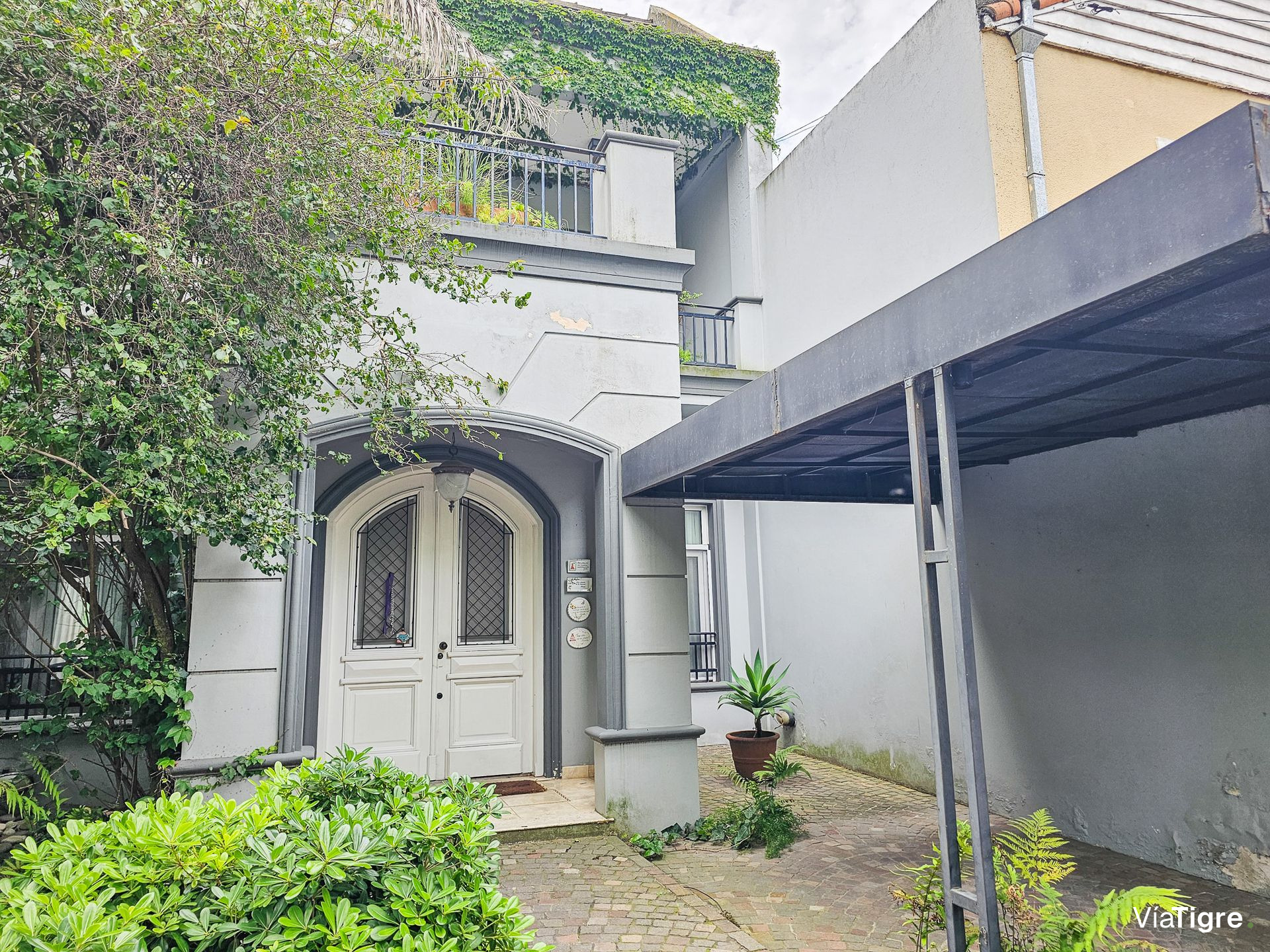 Venta Bajo Olivos Casa 4 Amb Jardin Quincho Pileta