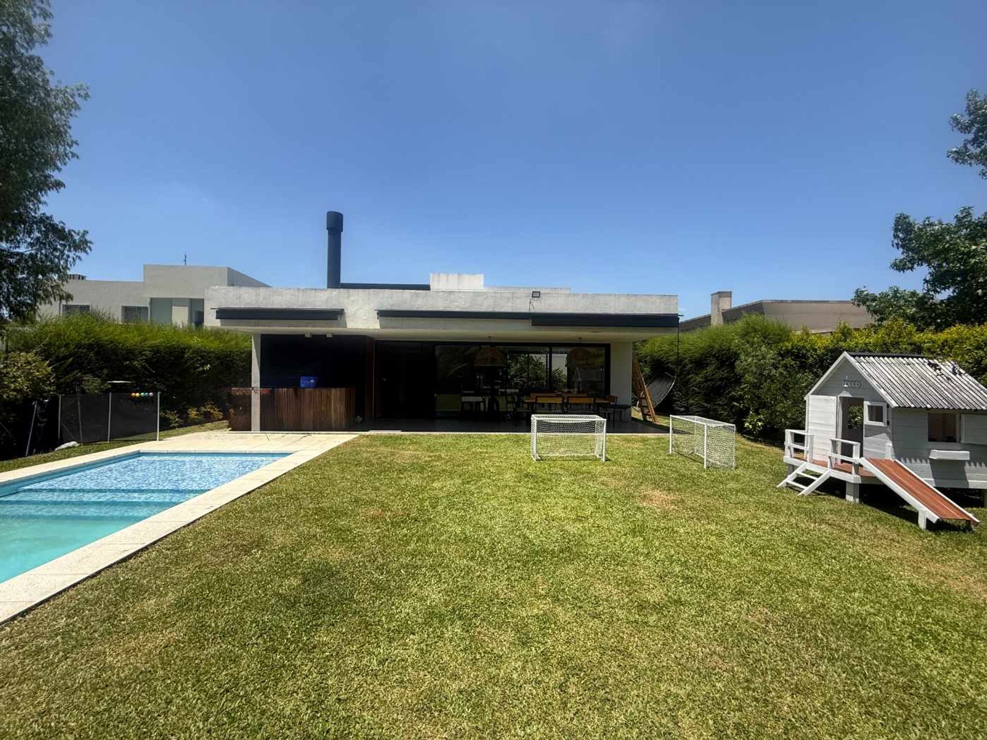VENTA Casa 6 amb. MODERNA, LOTE INTERNO, 322MTS!!