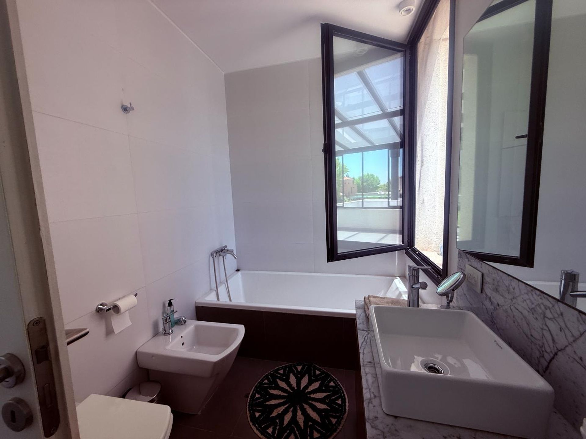 VENTA Casa 6 amb. MODERNA, LOTE INTERNO, 322MTS!!