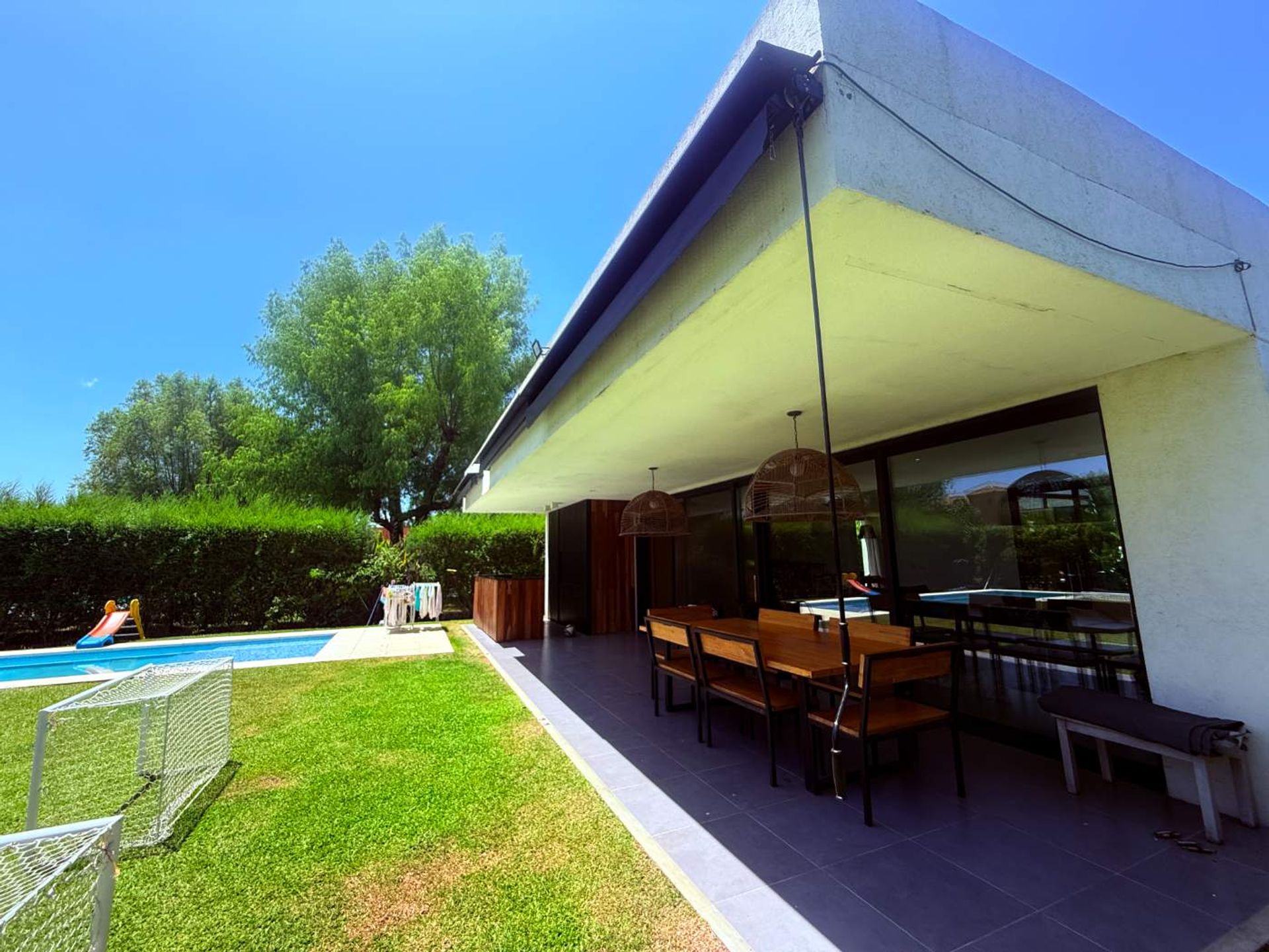VENTA Casa 6 amb. MODERNA, LOTE INTERNO, 322MTS!!