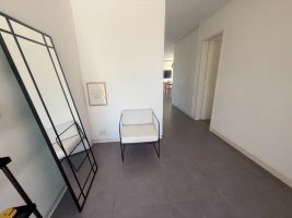FOR SALE: Modern 6-room house, internal lot, 322 meters