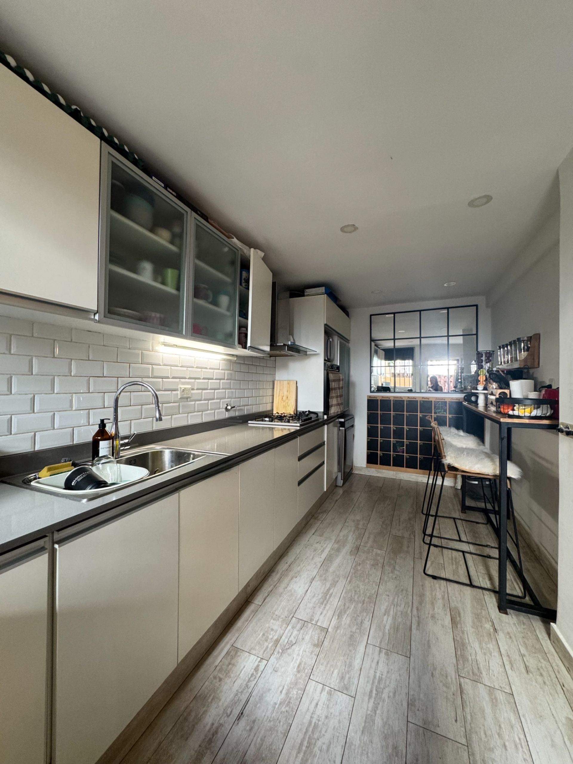 Sale Ph 4 Rooms with Terrace and Grill Martinez