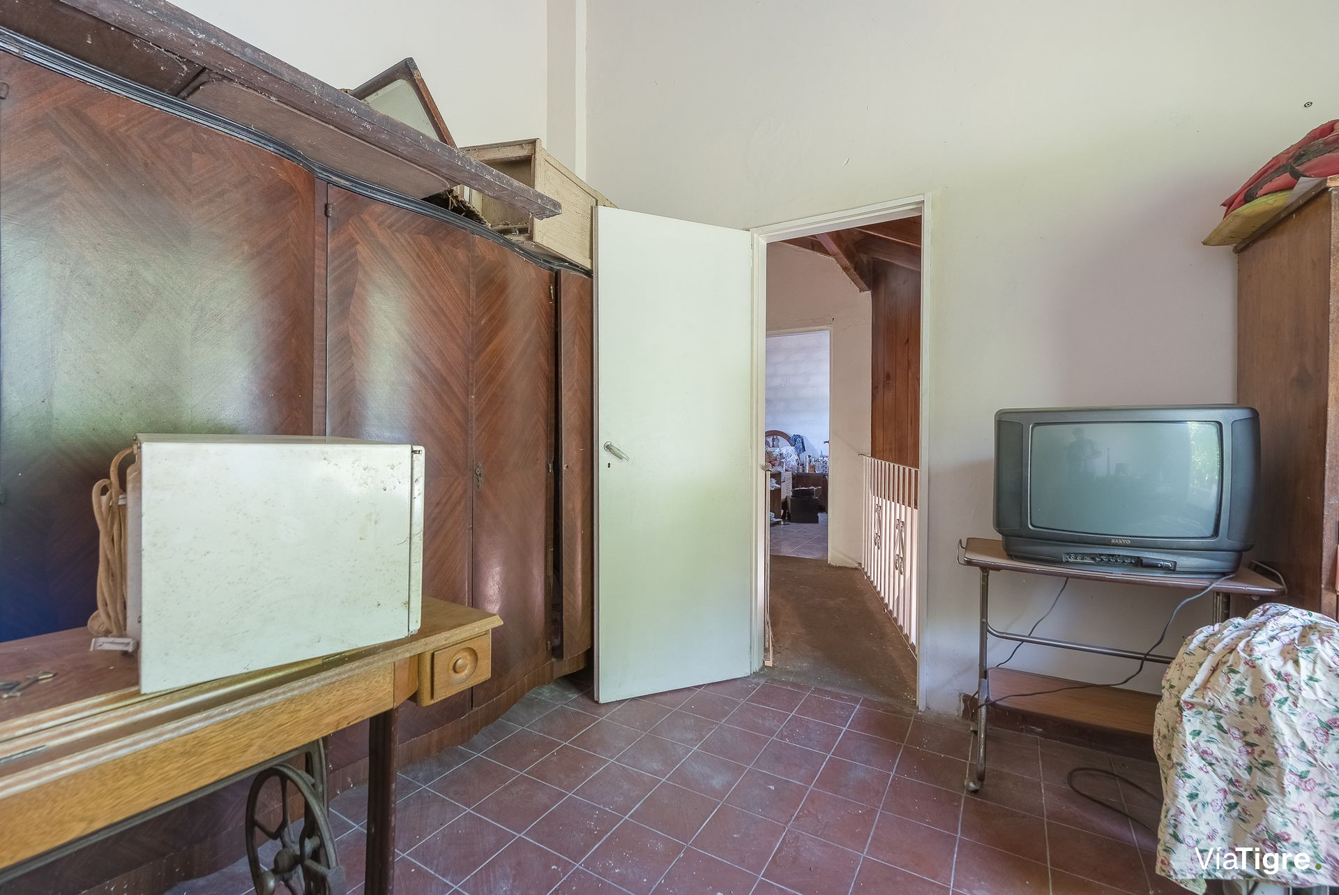 Venta Lote Con Casa A Refaccionar B. San Isidro