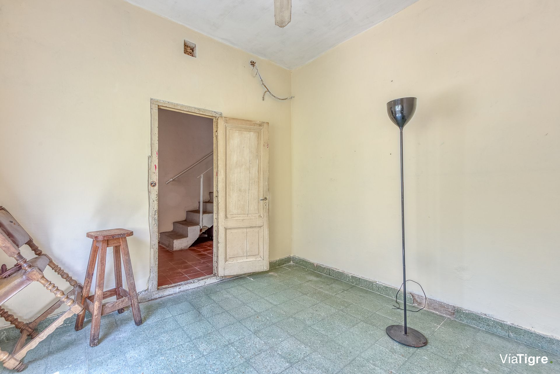 Venta Lote Con Casa A Refaccionar B. San Isidro