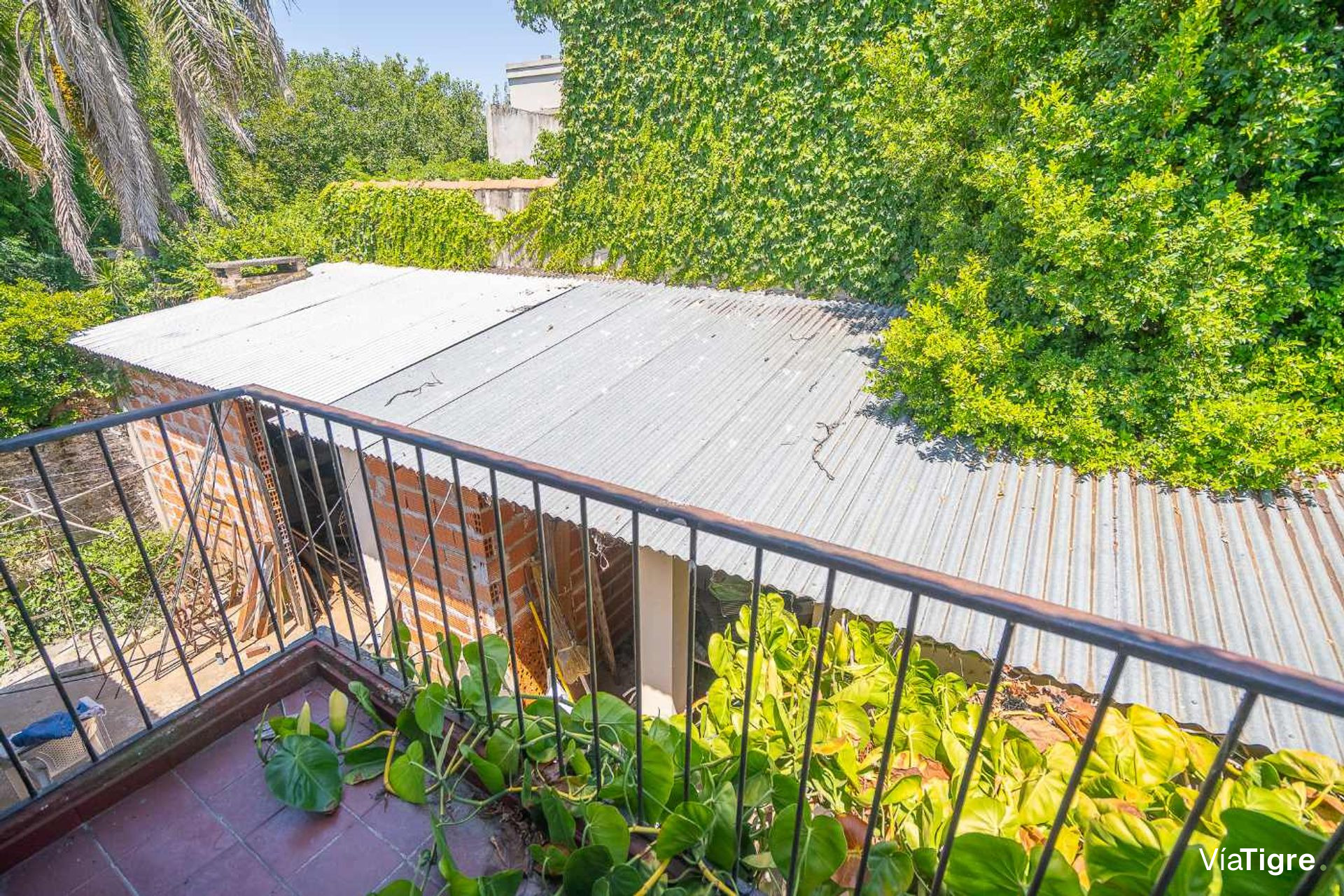 Venta Lote Con Casa A Refaccionar B. San Isidro
