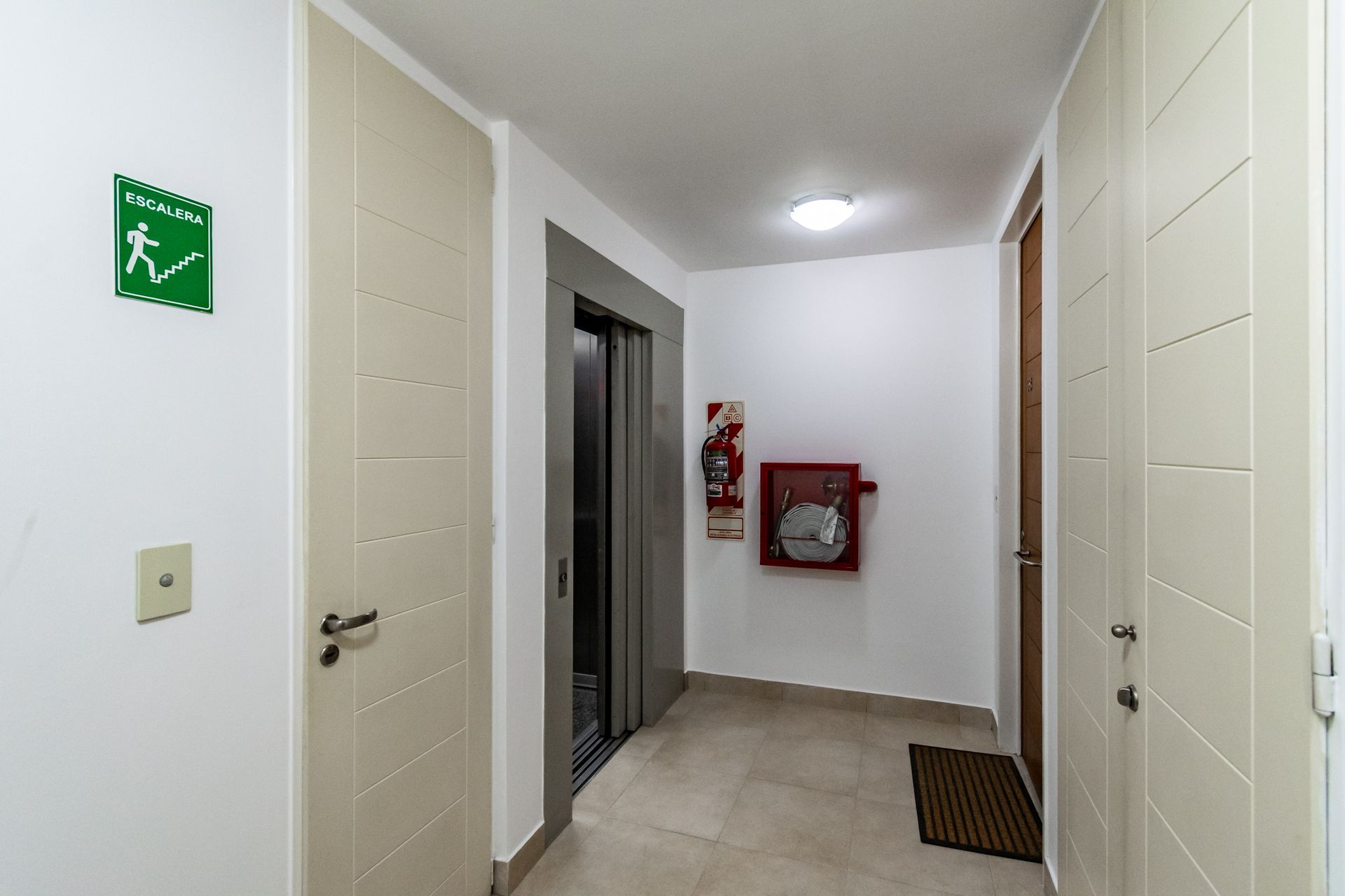 Departamento 3 amb con coch baul piscina- gym