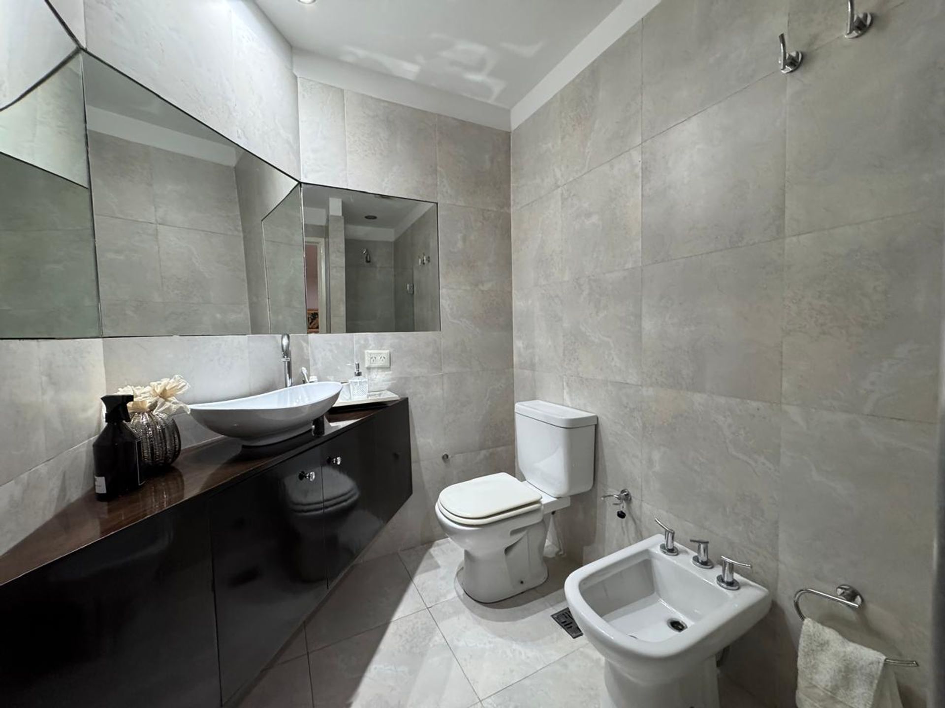 Ideal Inversor Local en PB + 2 departamentos en PA