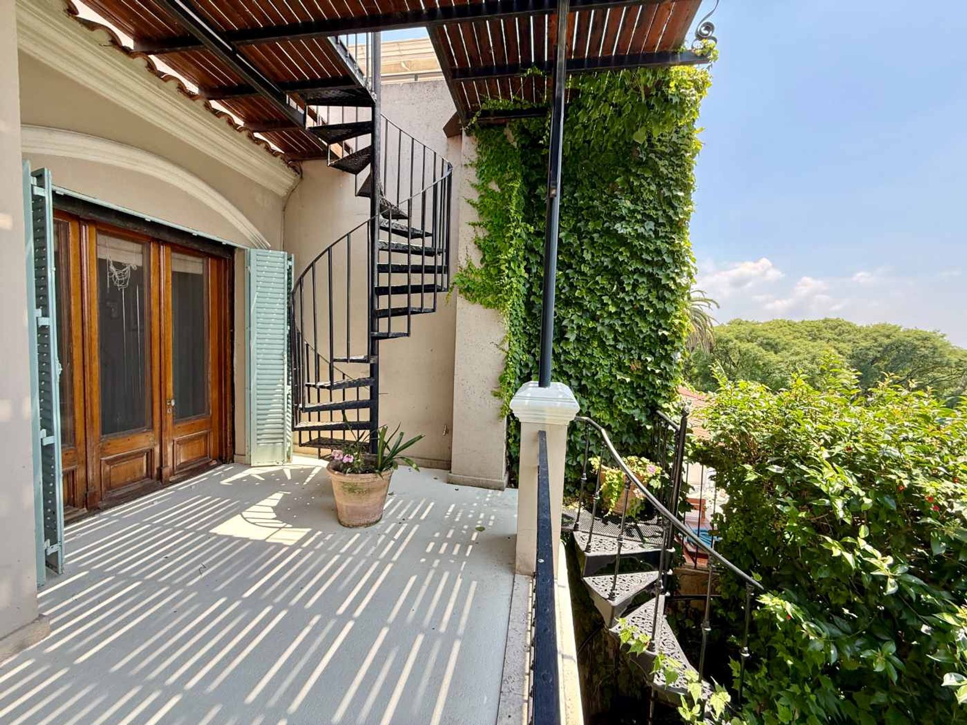 Venta Casa Punta Chica Con Vista Al Rio