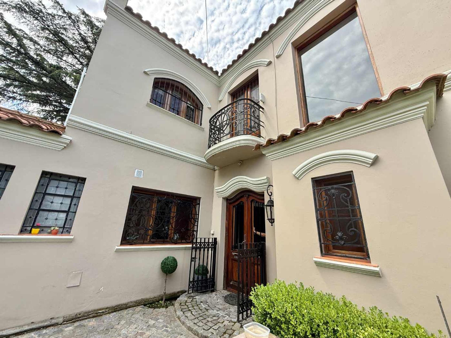 Venta Casa Punta Chica Con Vista Al Rio