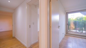 4-Room Apartment with Pool, Garage, Gym