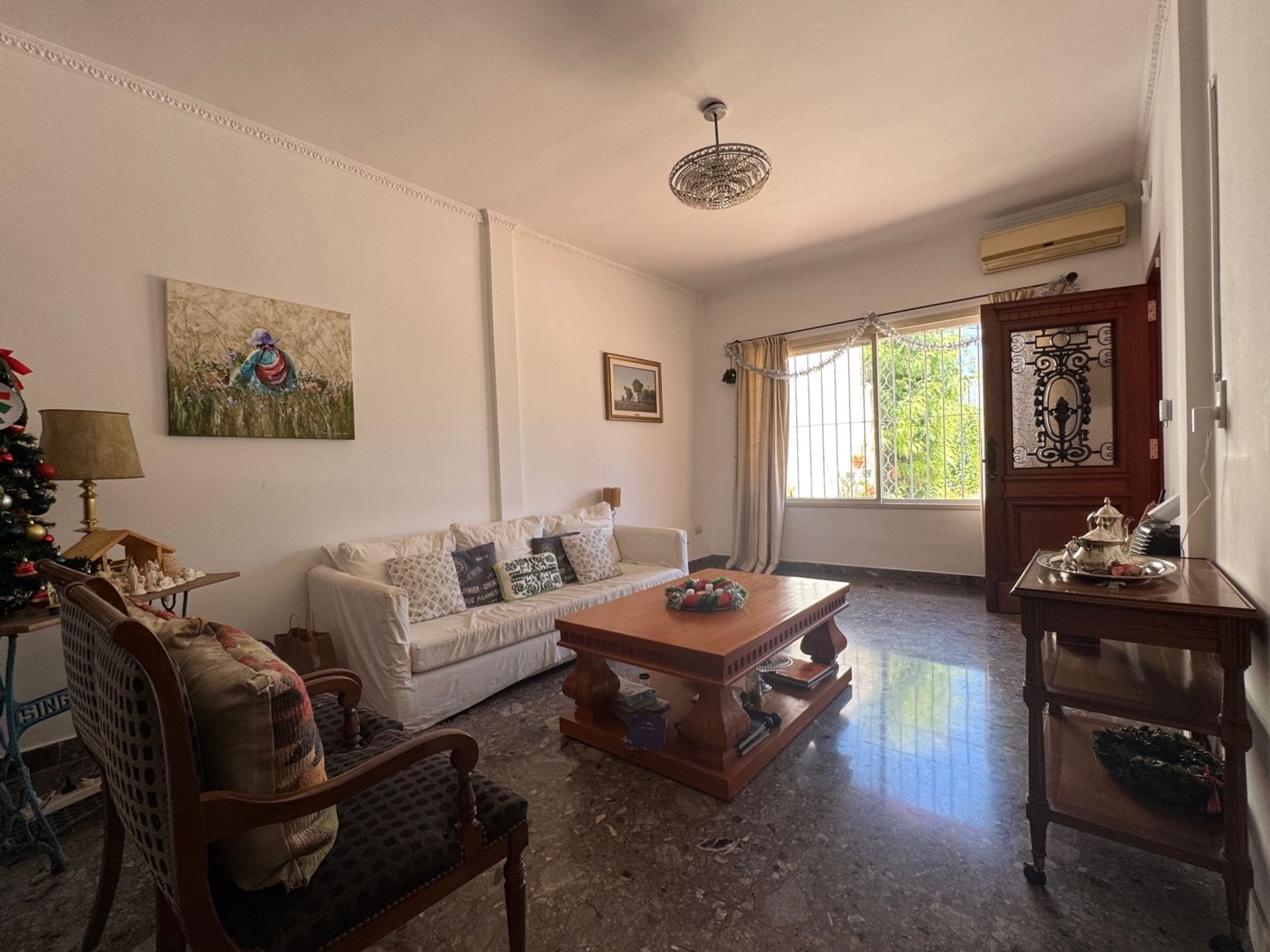 Casa en venta 4 dorm., pileta, jardín Don Torcuato