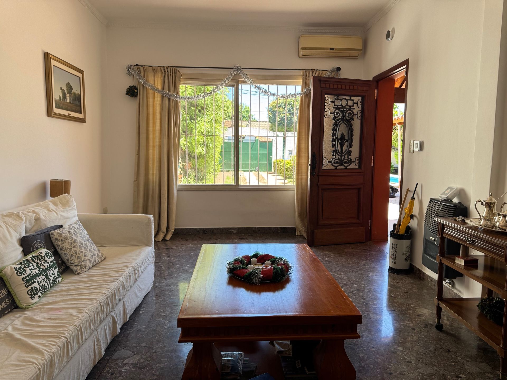 Casa en venta 4 dorm., pileta, jardín Don Torcuato