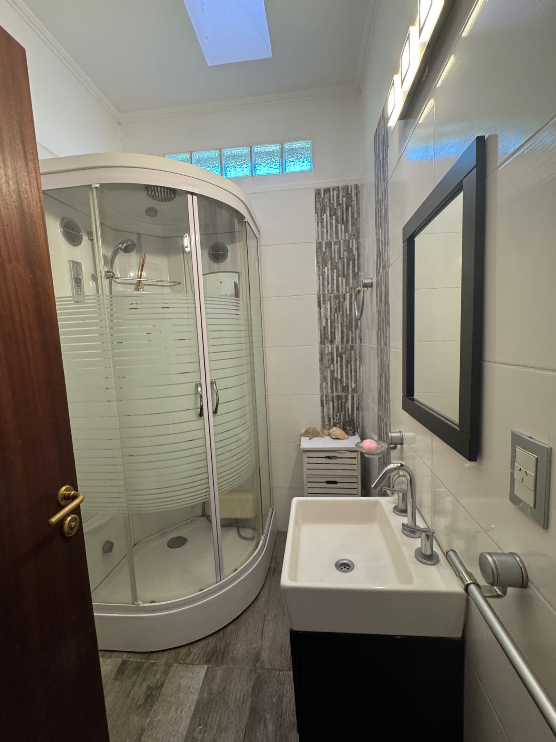 Casa en venta 4 dorm., pileta, jardín Don Torcuato