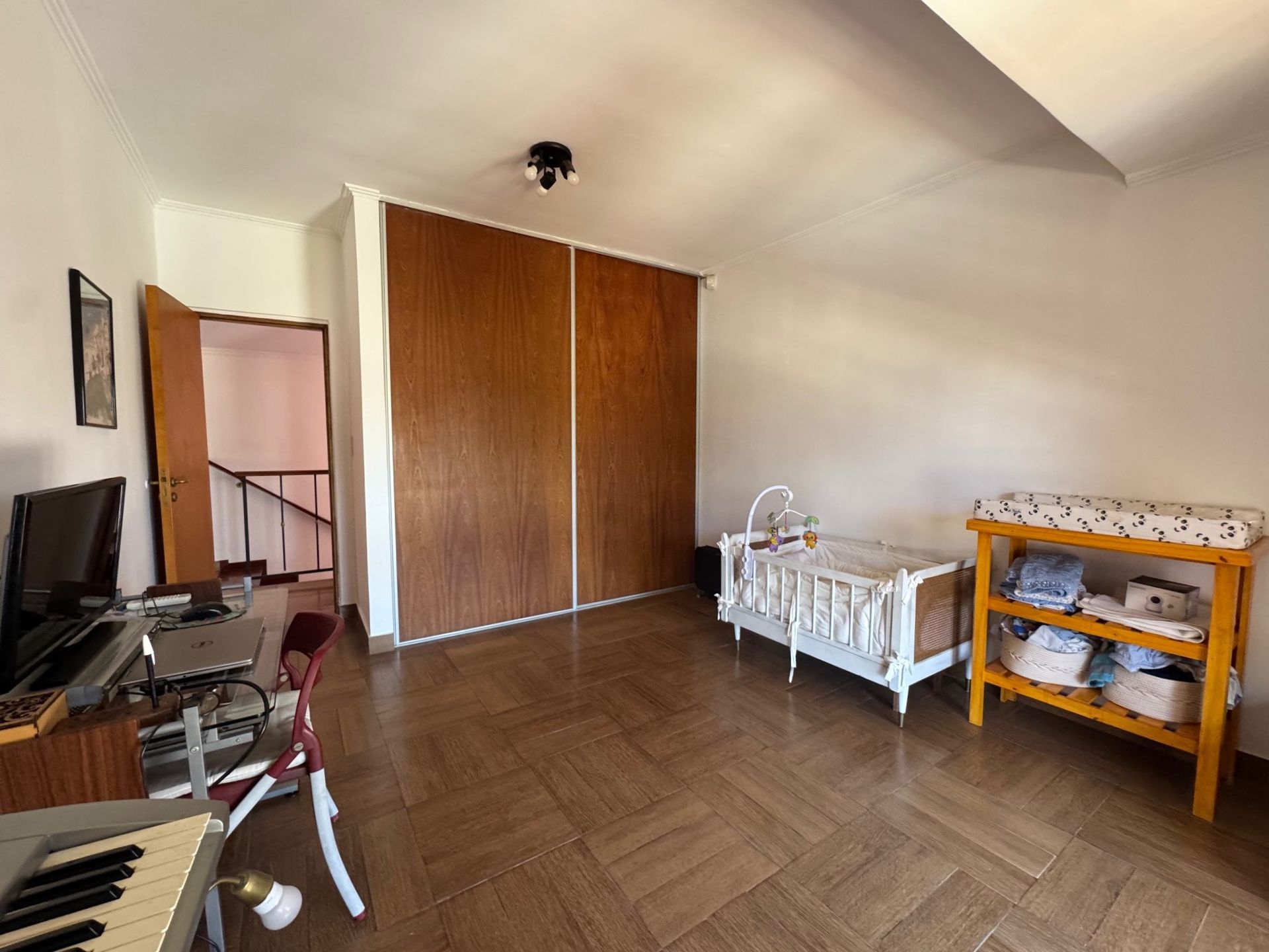 Casa en venta 4 dorm., pileta, jardín Don Torcuato