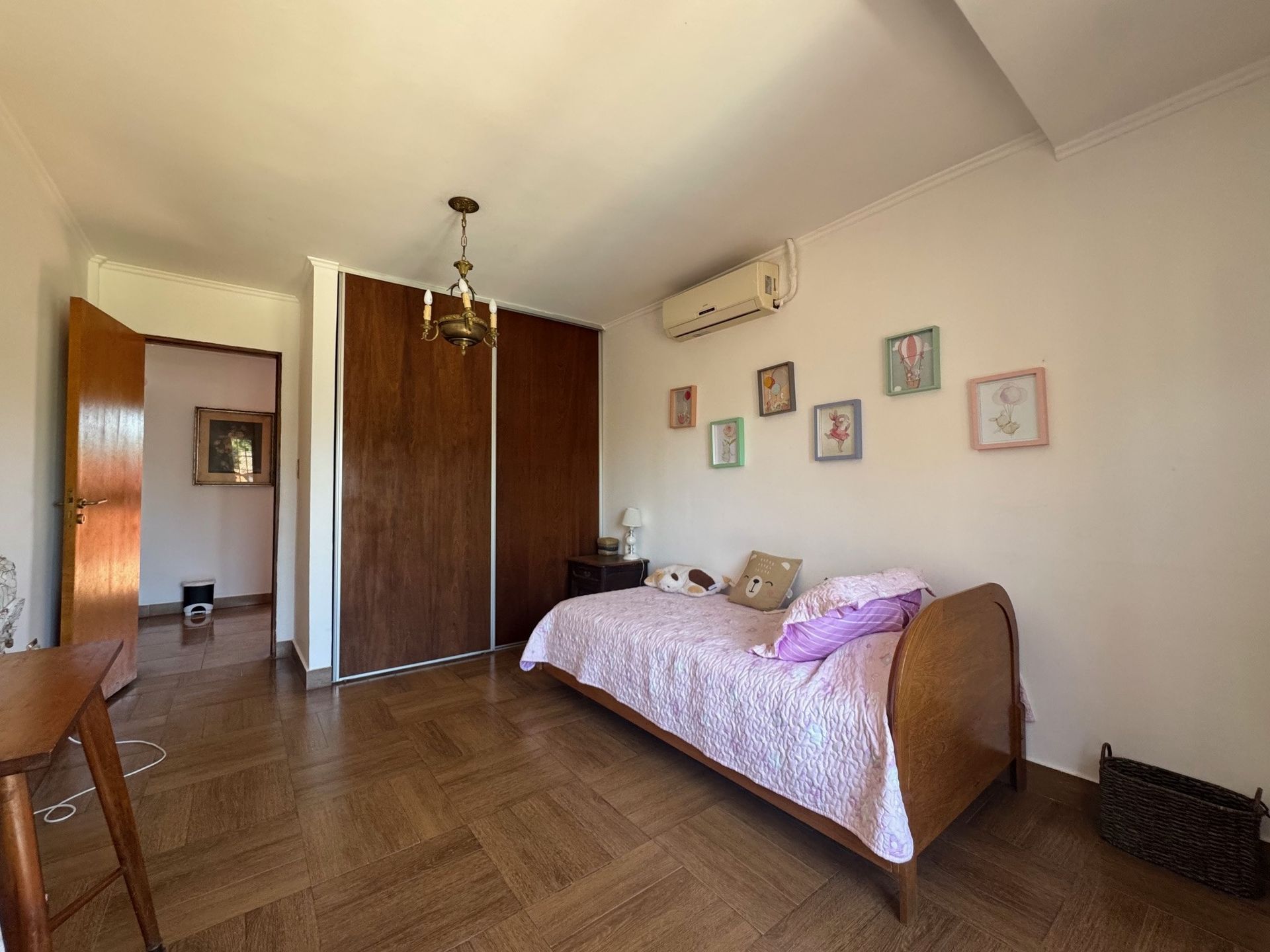 Casa en venta 4 dorm., pileta, jardín Don Torcuato