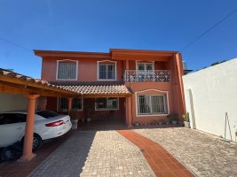 Casa en venta 4 dorm., pileta, jardín Don Torcuato
