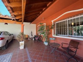 Casa en venta 4 dorm., pileta, jardín Don Torcuato
