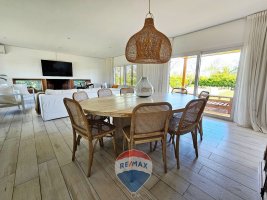 Modern House in Barbarita