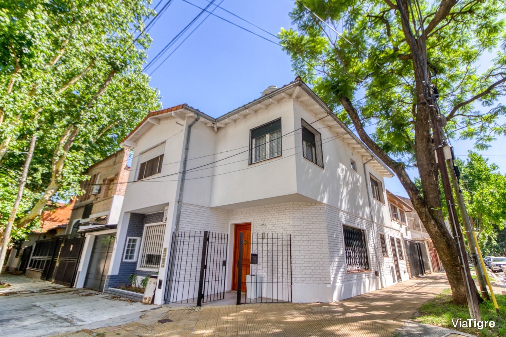 House/Apartment for Sale – 3 rooms, Olivos, Via Lopez, Calle Patio