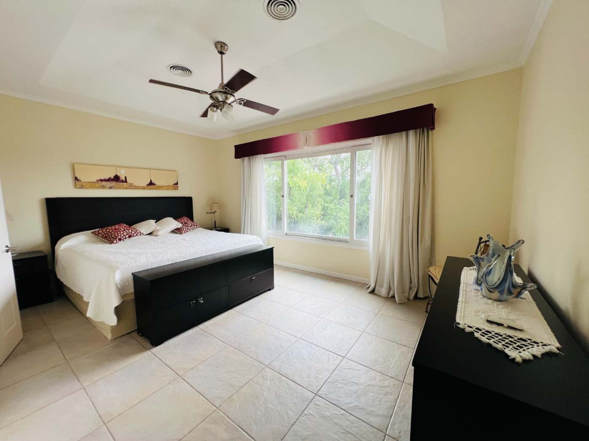 Venta casa Castores Nordelta 353m2 al lago central