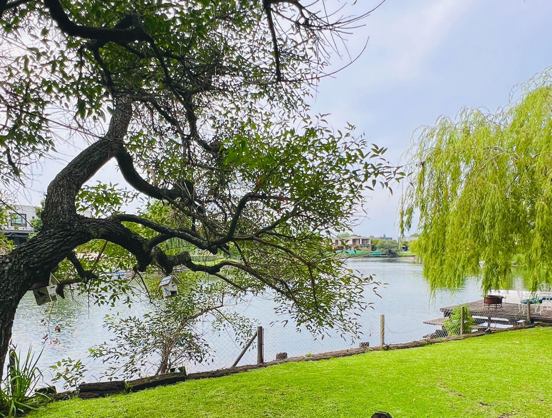 Venta casa Castores Nordelta 353m2 al lago central