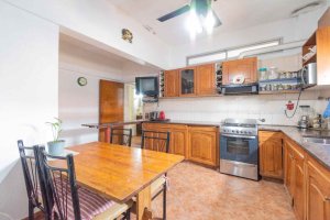 Venta Casa 5 Ambientes +Cochera 3 Autos V.martelli