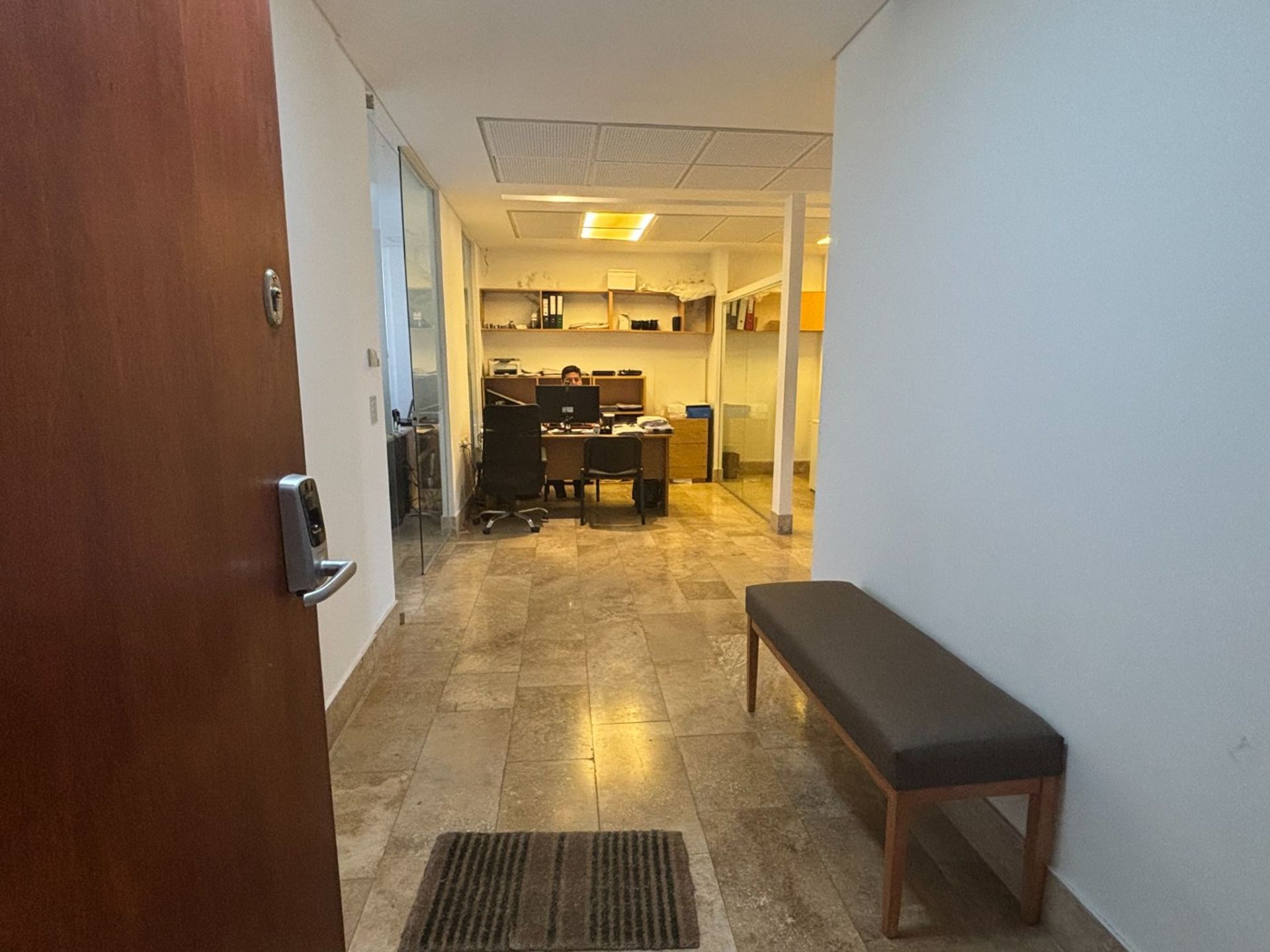 Venta Oficina Comercial 95m² Boulogne, San Isidro