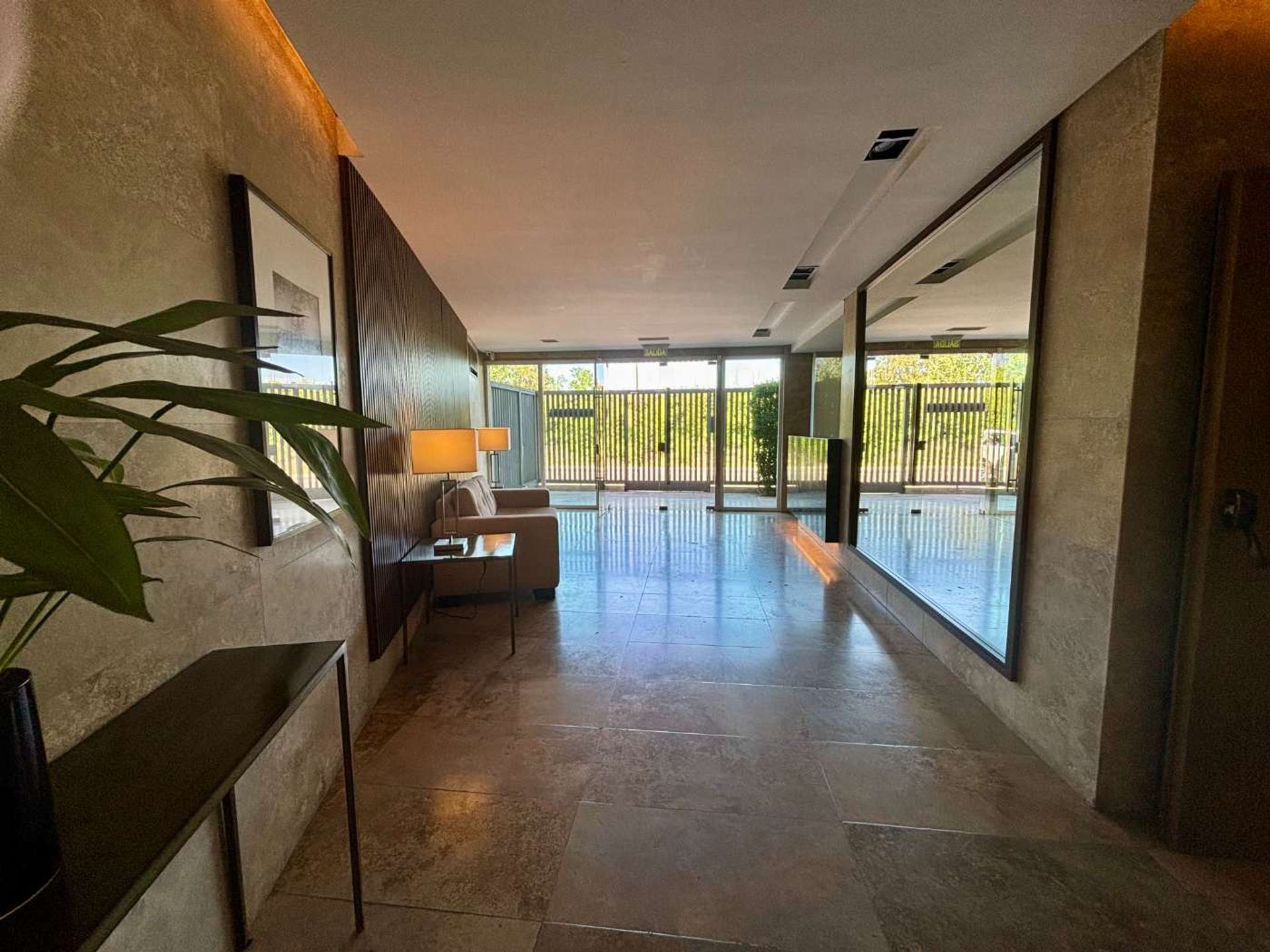 Venta Oficina Comercial 95m² Boulogne, San Isidro