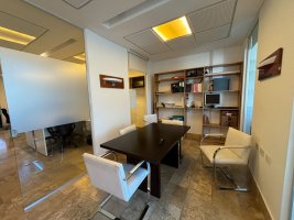 Venta Oficina Comercial 95m² Boulogne, San Isidro