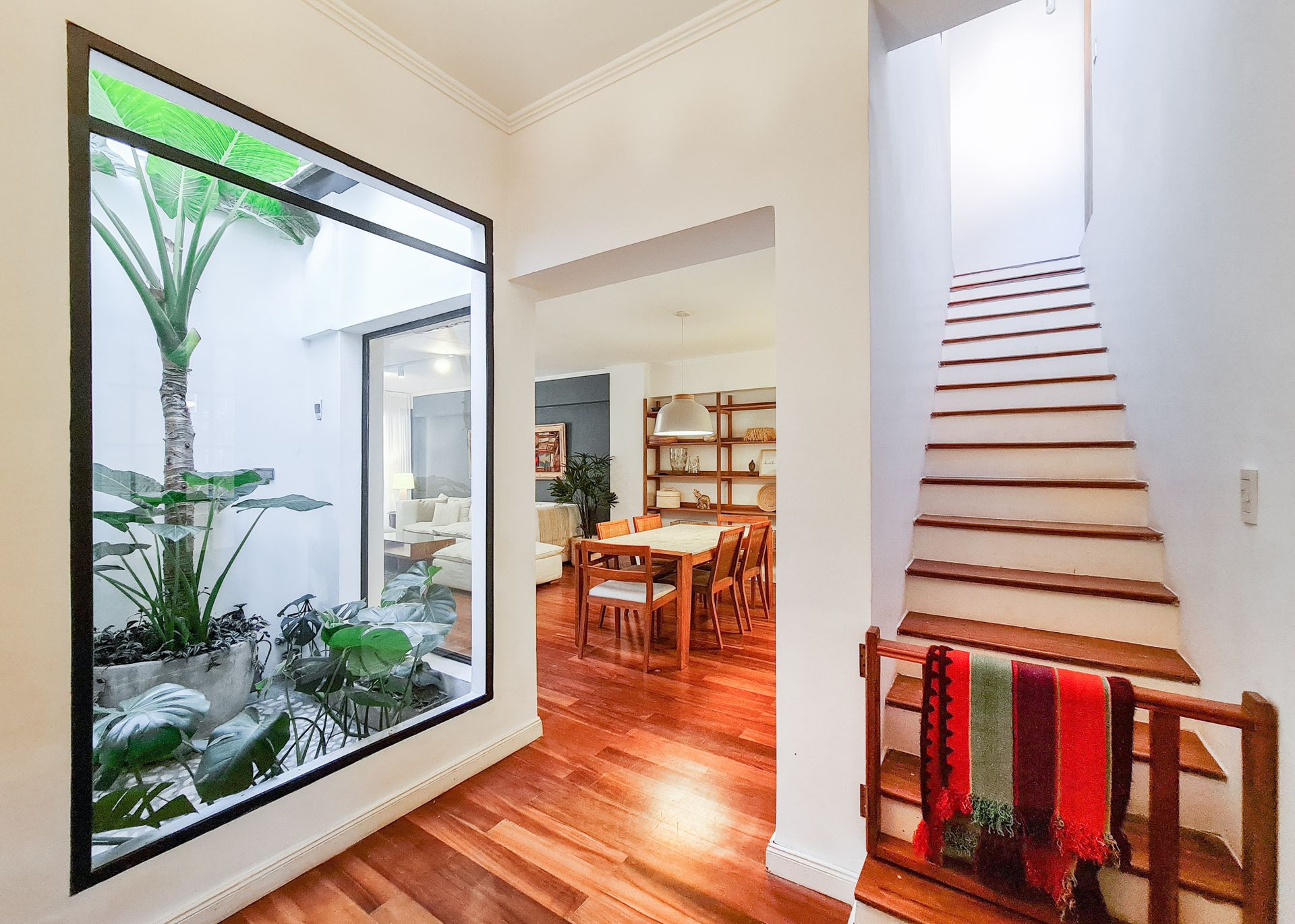 Casa 6 ambientes en alquiler - San Isidro pileta