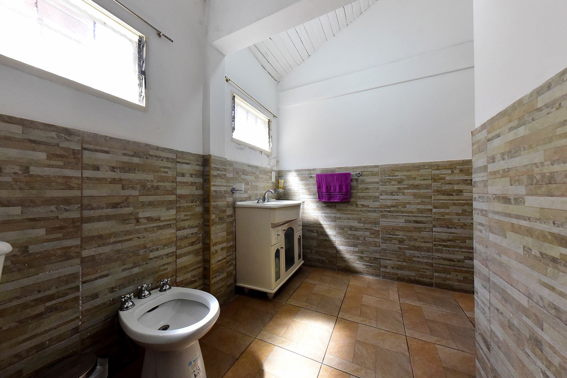 Venta casa con GRAN LOTE 905m2 multifamiliar