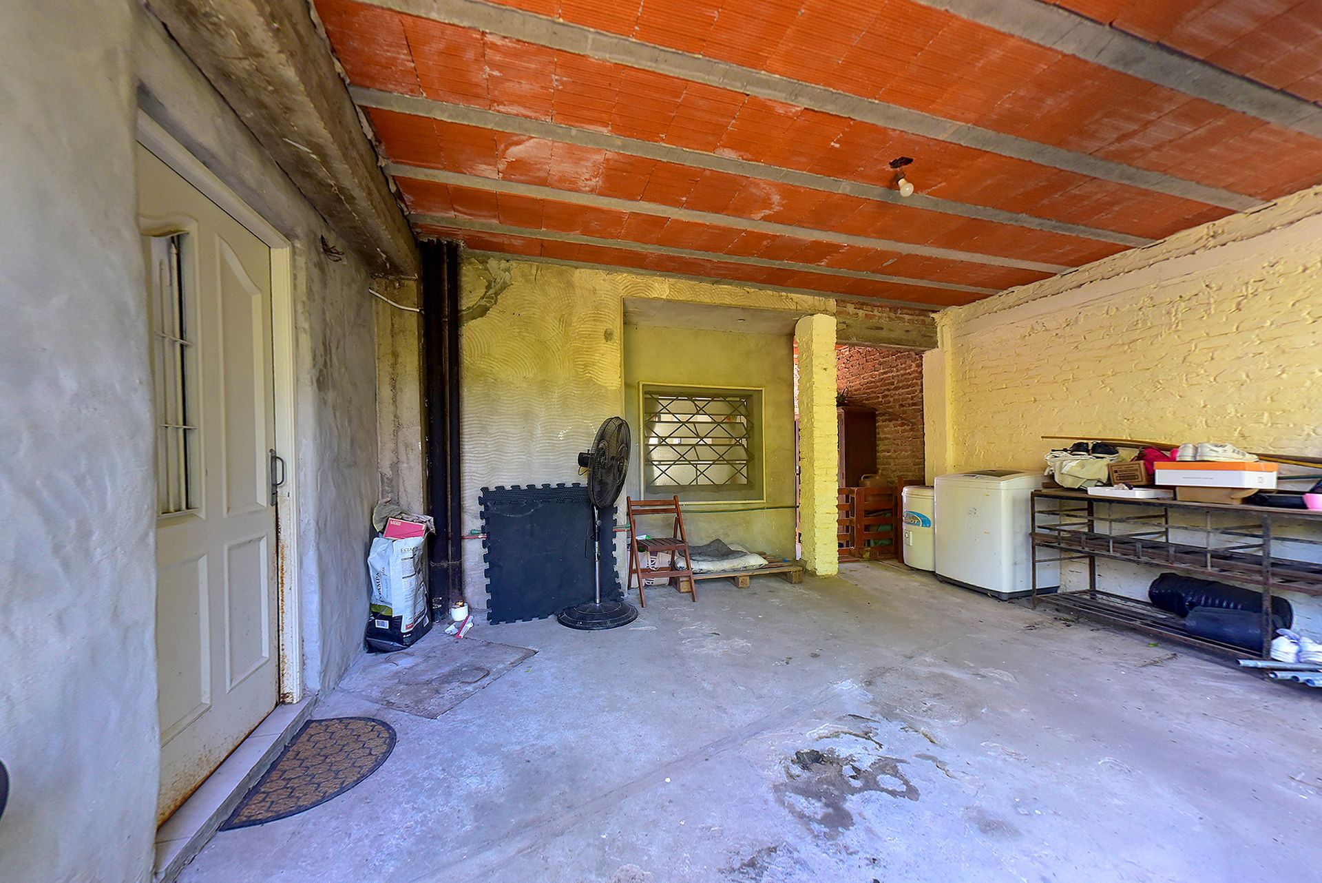 Venta casa con GRAN LOTE 905m2 multifamiliar