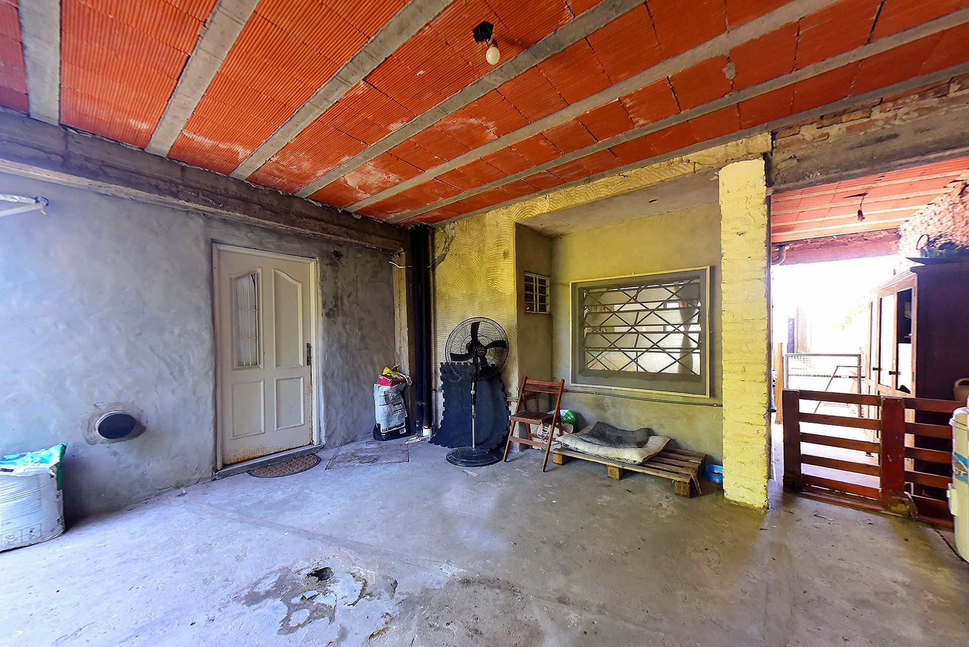 Venta casa con GRAN LOTE 905m2 multifamiliar
