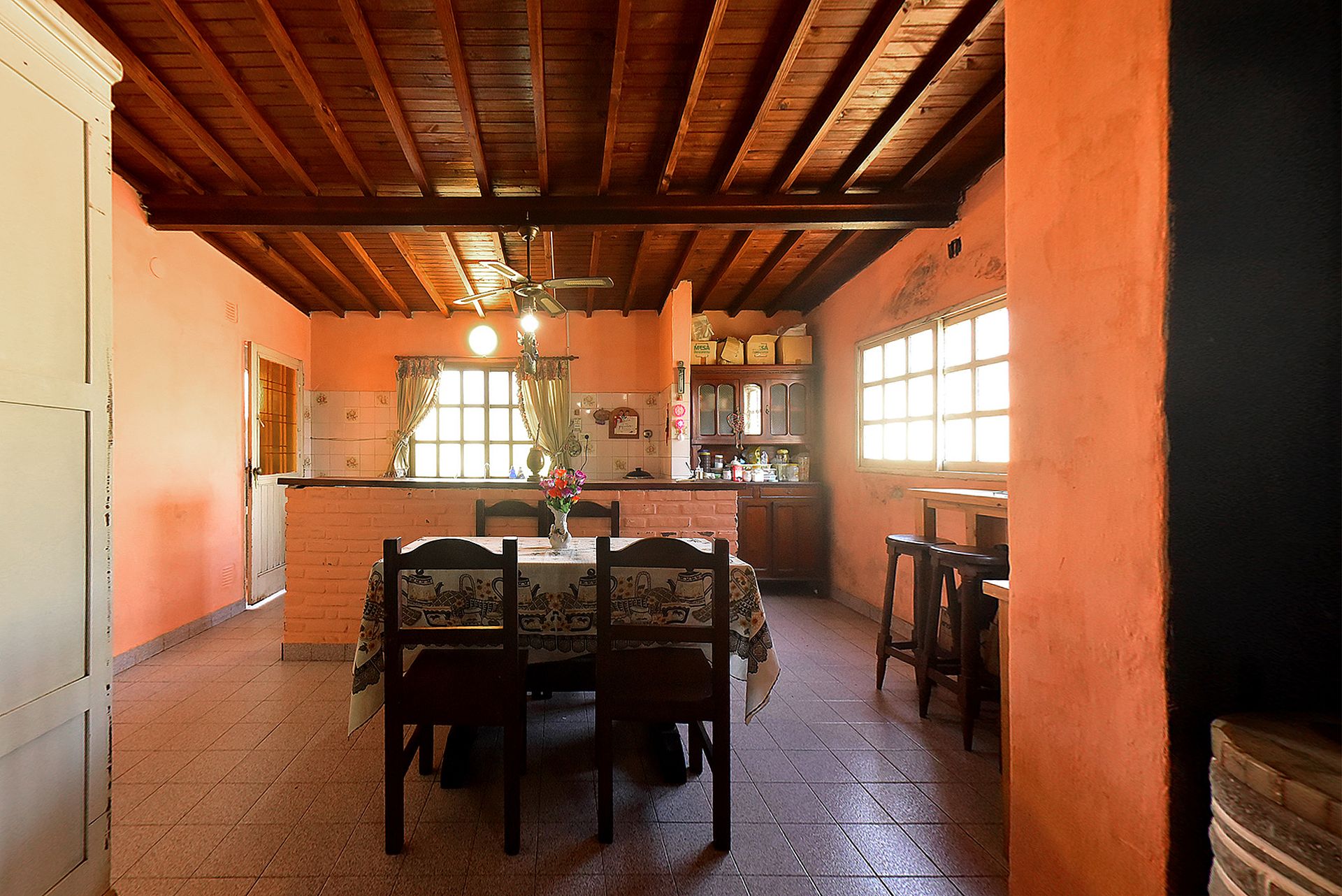 Venta casa con GRAN LOTE 905m2 multifamiliar
