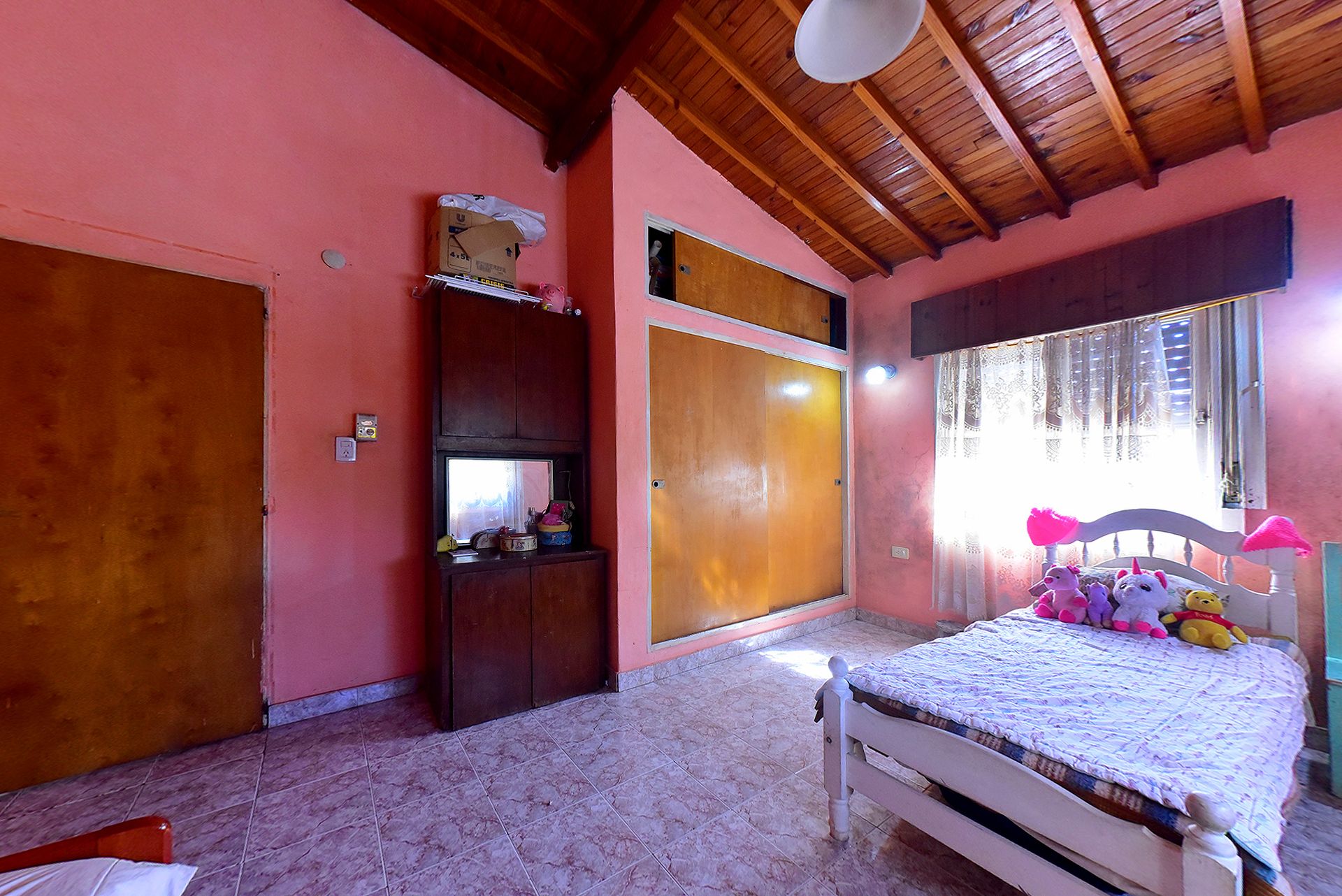 Venta casa con GRAN LOTE 905m2 multifamiliar