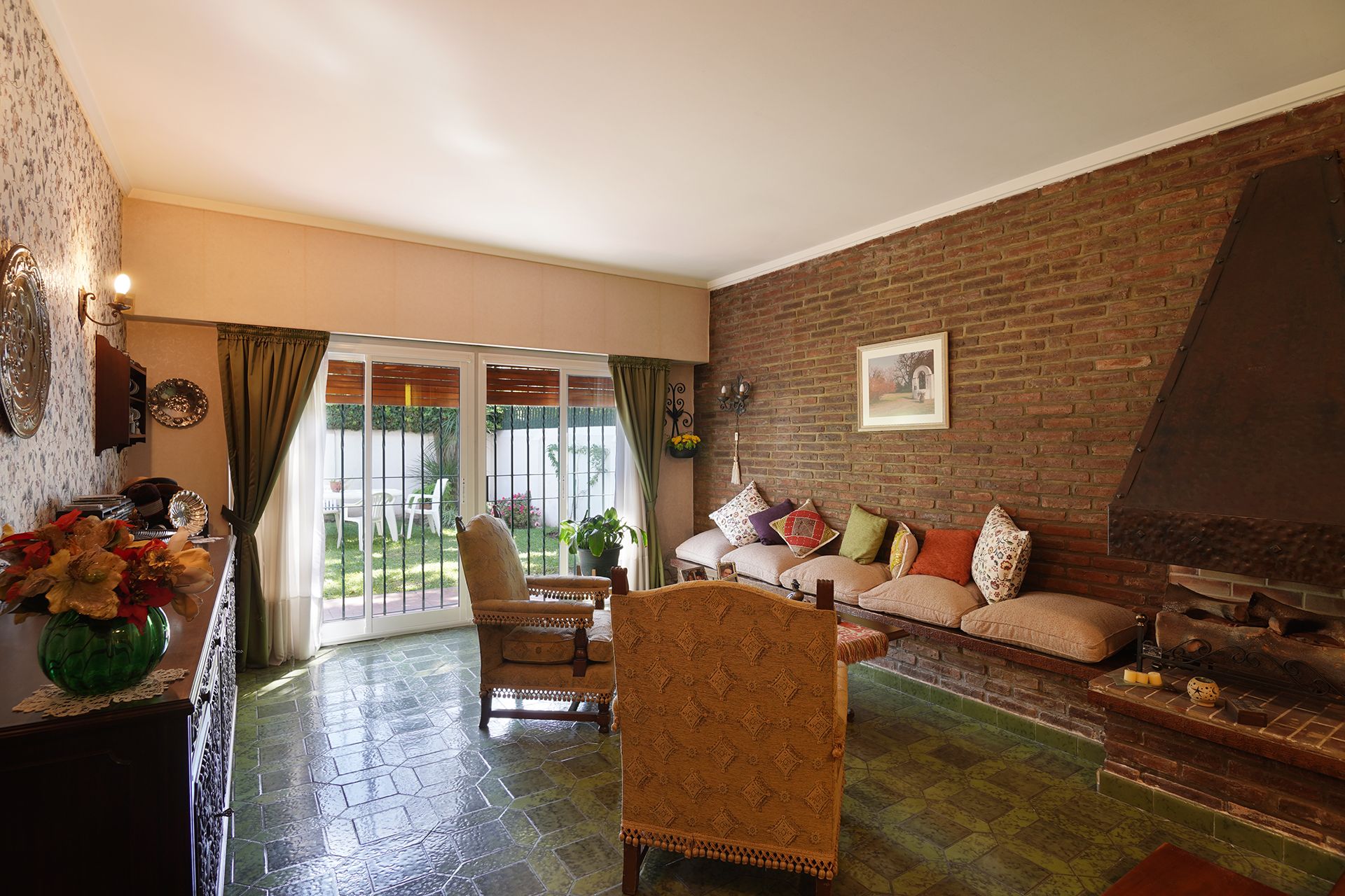 Casa 6 ambientes en Venta Olivos con Jardin