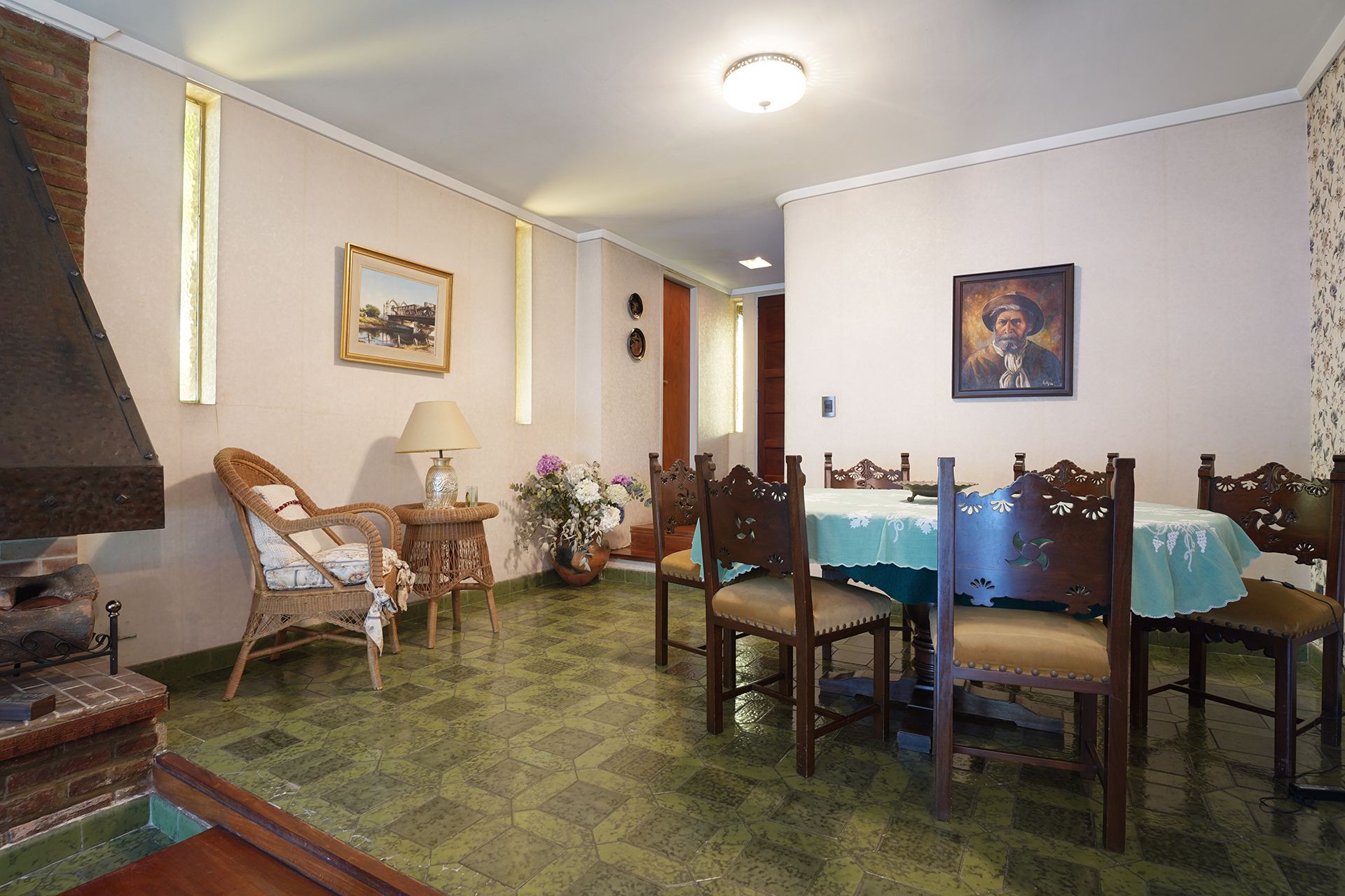 Casa 6 ambientes en Venta Olivos con Jardin