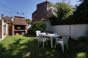 6-room house for sale in Olivos with garden