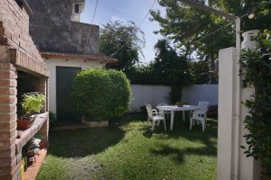 6-room house for sale in Olivos with garden