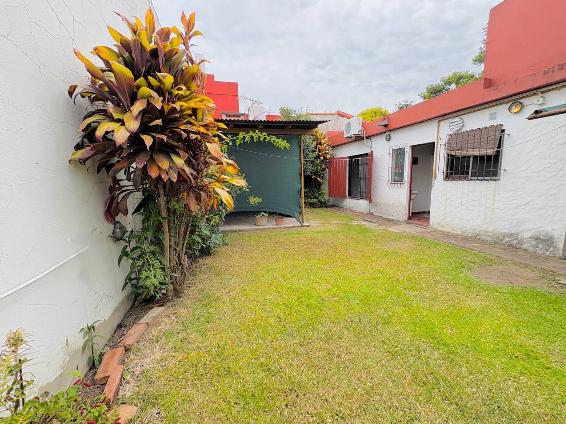 Casa En Venta 3 Amb Cochera Jardin Apto Credito