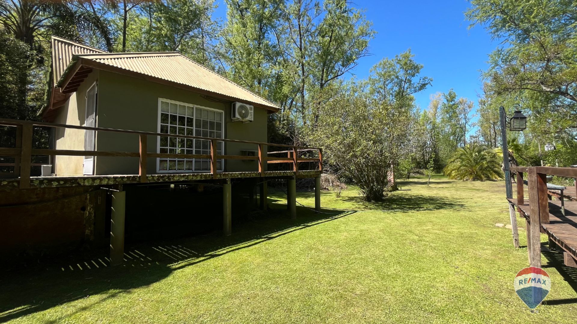 DOS CASAS c/ PISCINA Arroyo Toro– Delta de Tigre