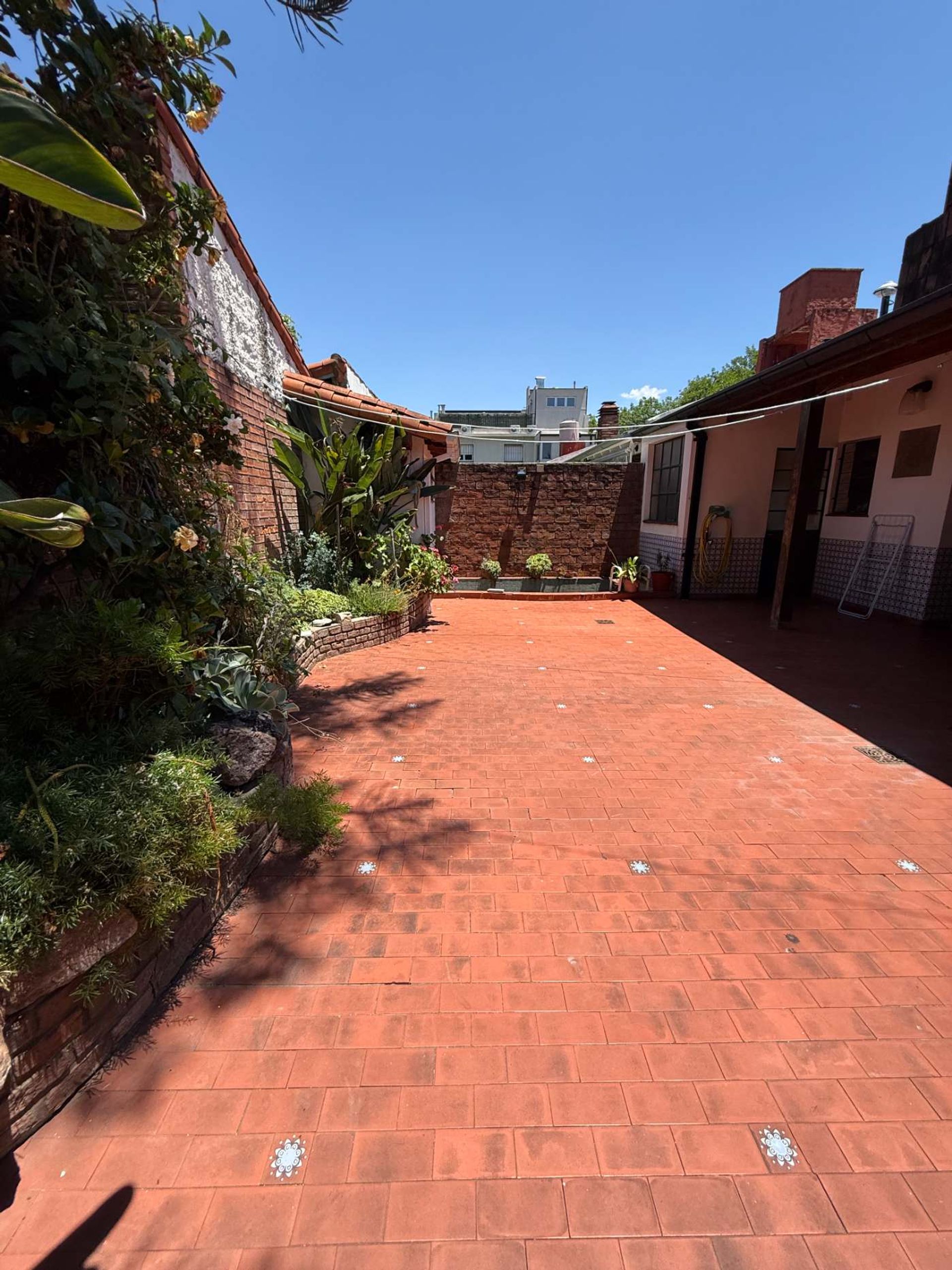 Casa En Olivos De 4 Amb Venta C/Garag+Ojo De Agua