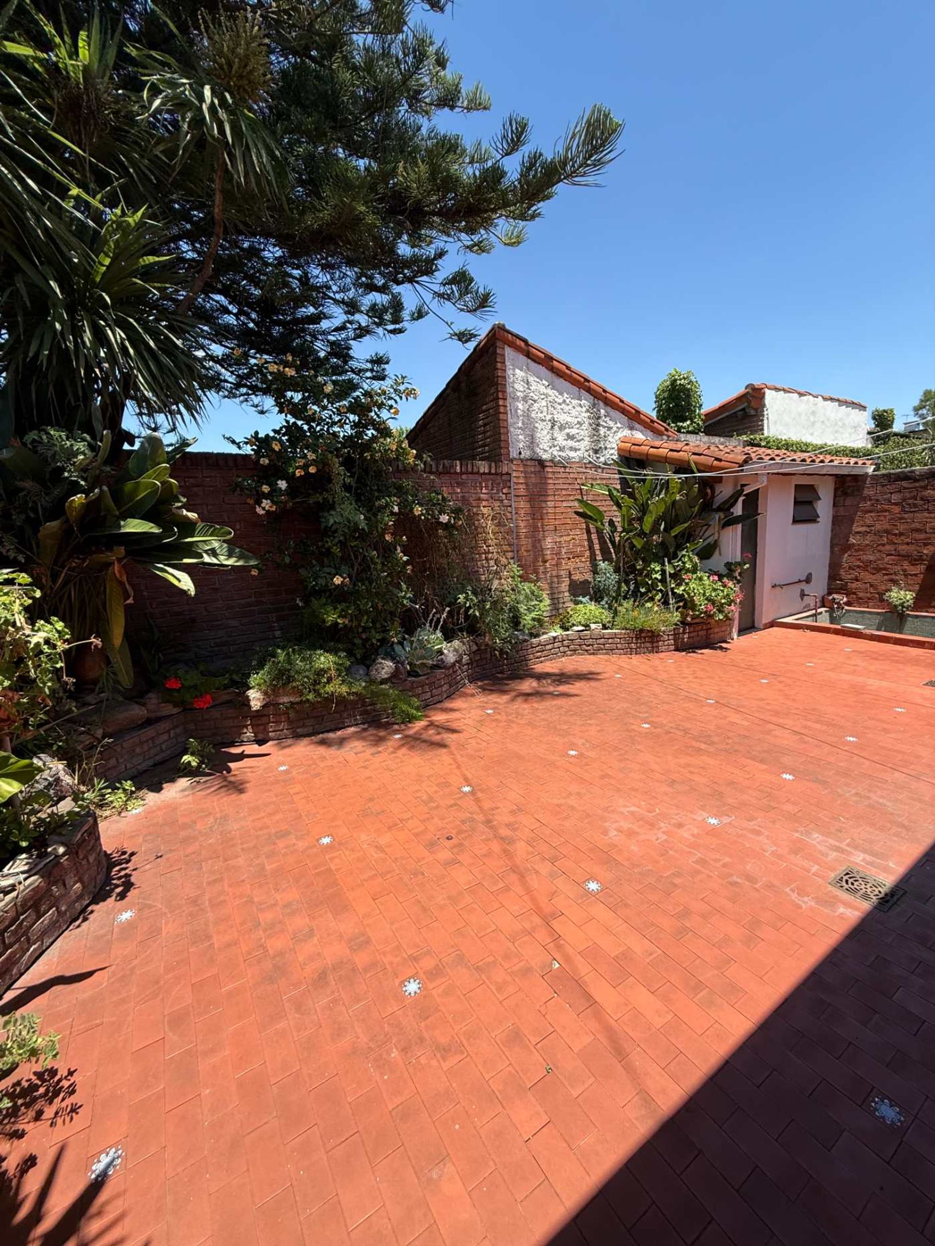 Casa En Olivos De 4 Amb Venta C/Garag+Ojo De Agua
