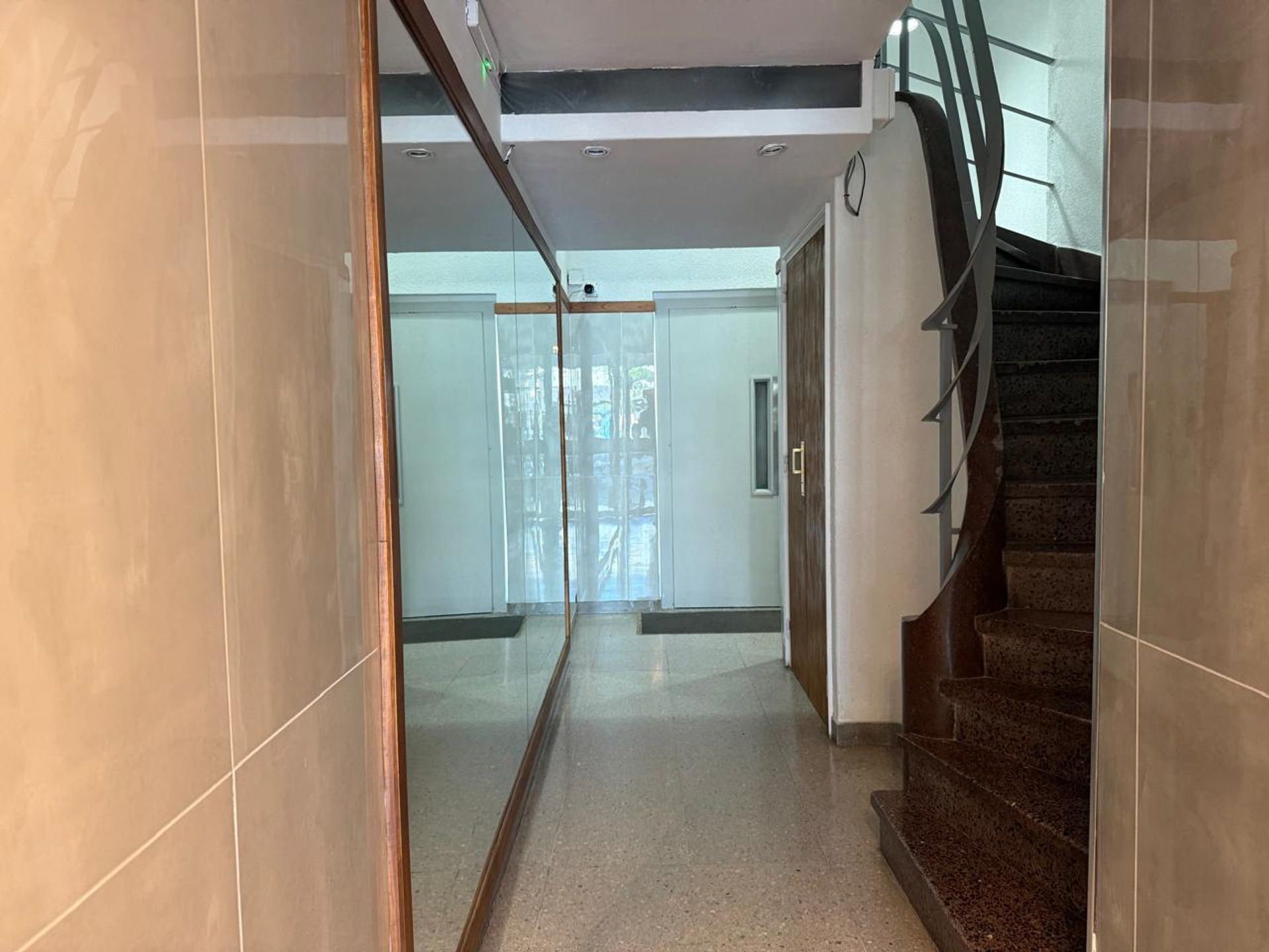 Oficina venta Vicente Lopez Luminosa
