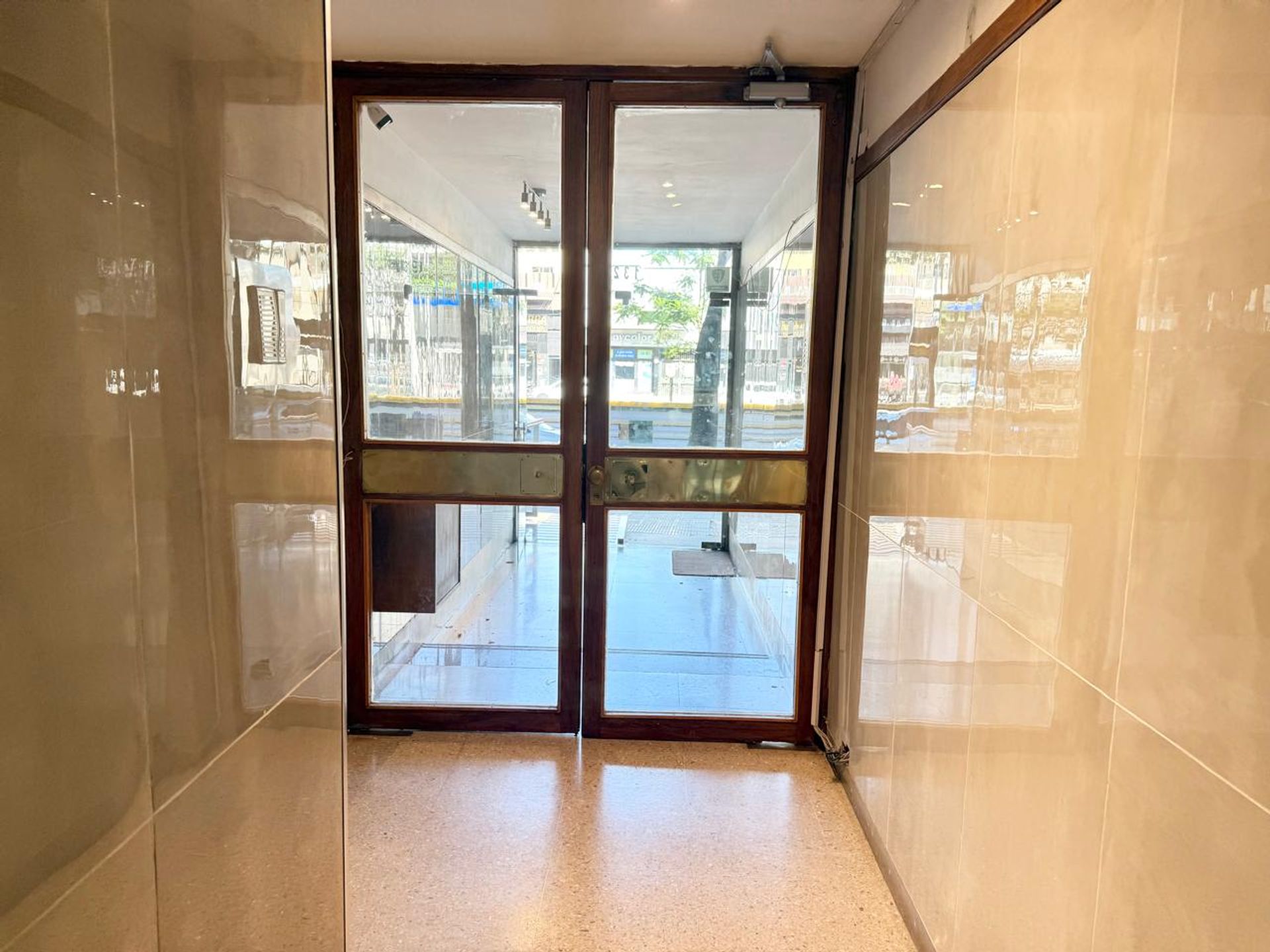 Oficina venta Vicente Lopez Luminosa