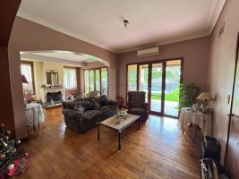 House 6 Rooms for Sale Olivos Buenos Aires