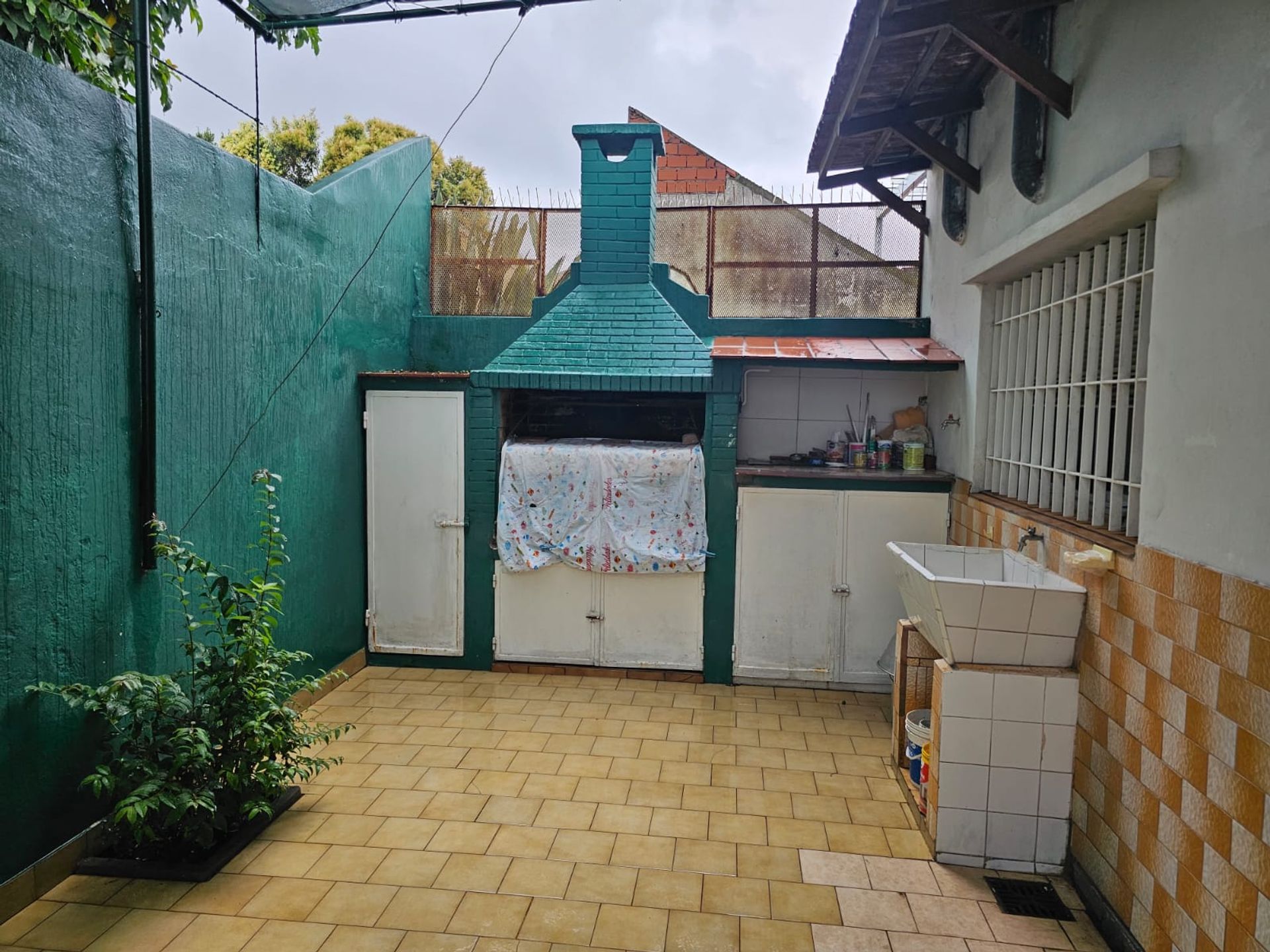 Casa Multifamiliar-2 Casas Lote 400 M2 Martinez