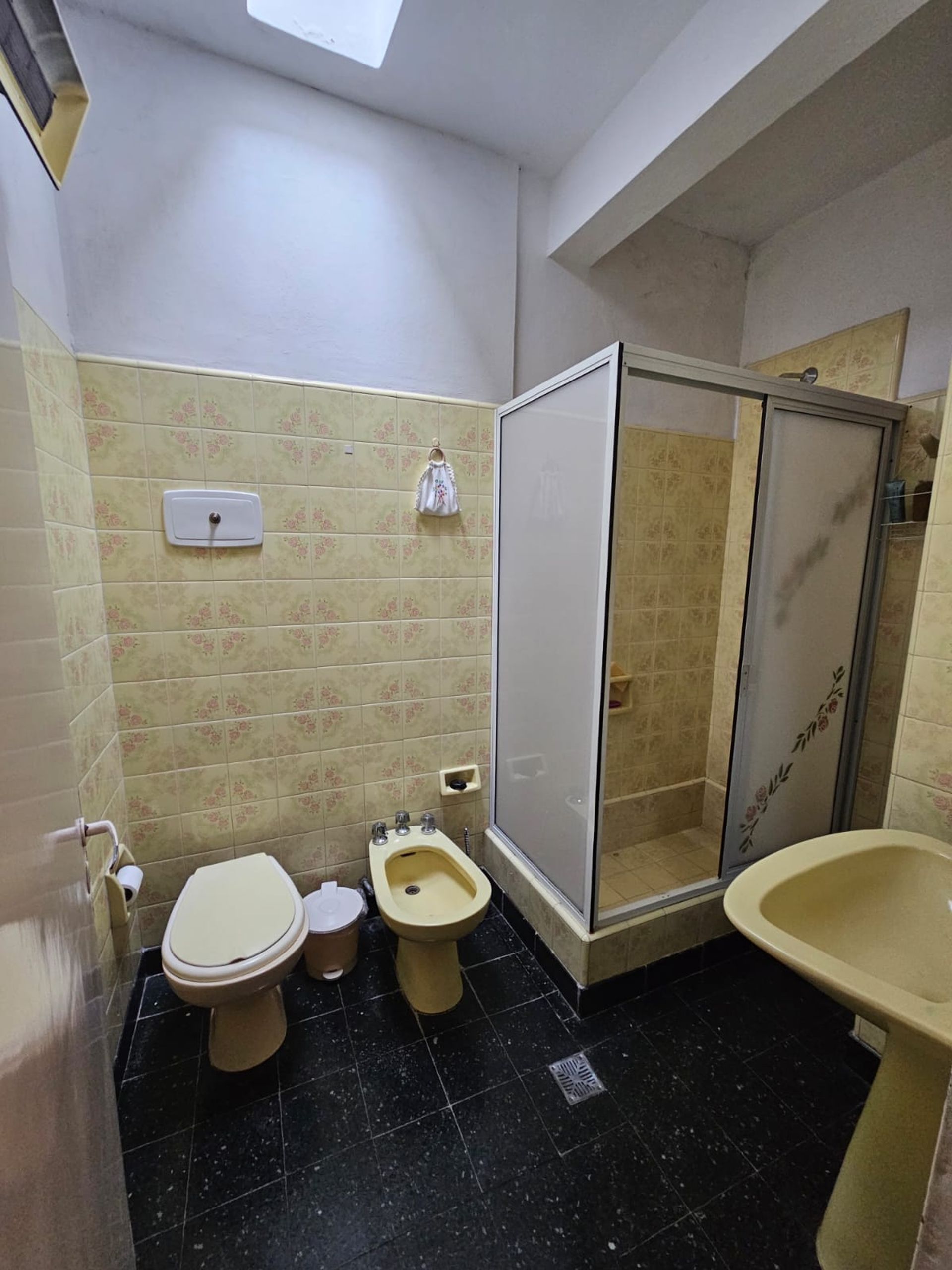Casa Multifamiliar-2 Casas Lote 400 M2 Martinez