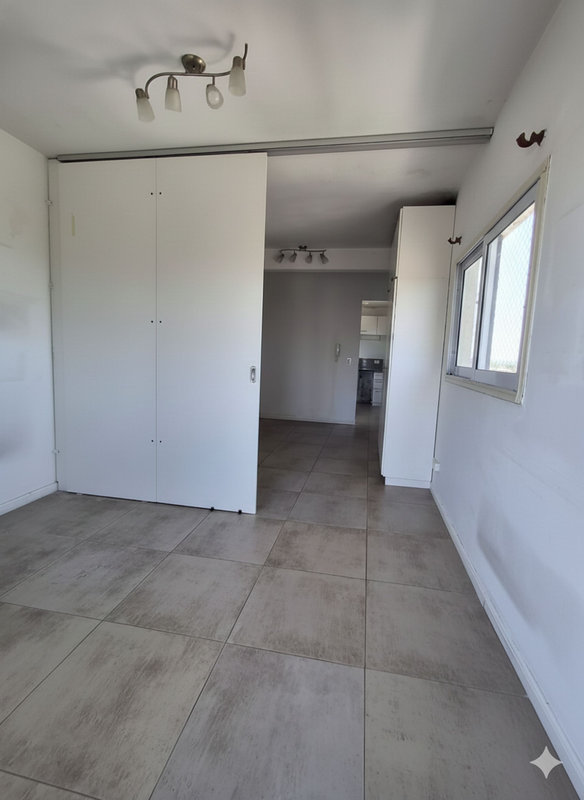 Depto en venta 2 amb. con escritorio Tigre (Cazon)