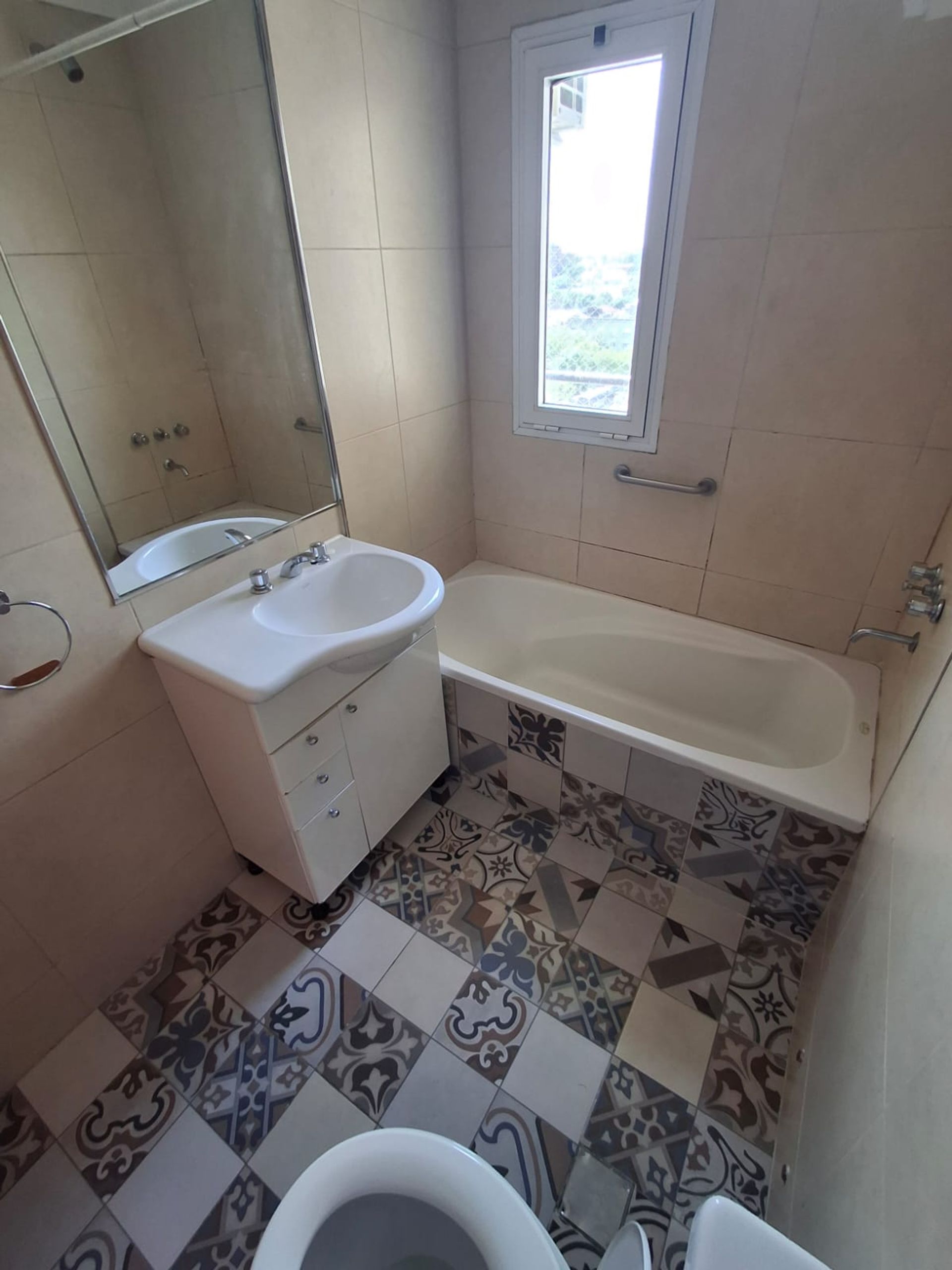 Depto en venta 2 amb. con escritorio Tigre (Cazon)
